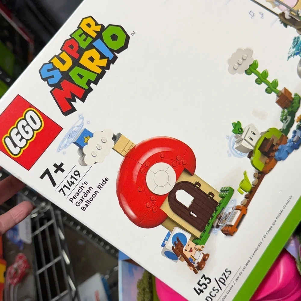 LEGO Super Mario Peach's Garden Balloon Ride Expansion Set 71419 with Pom Pom,
